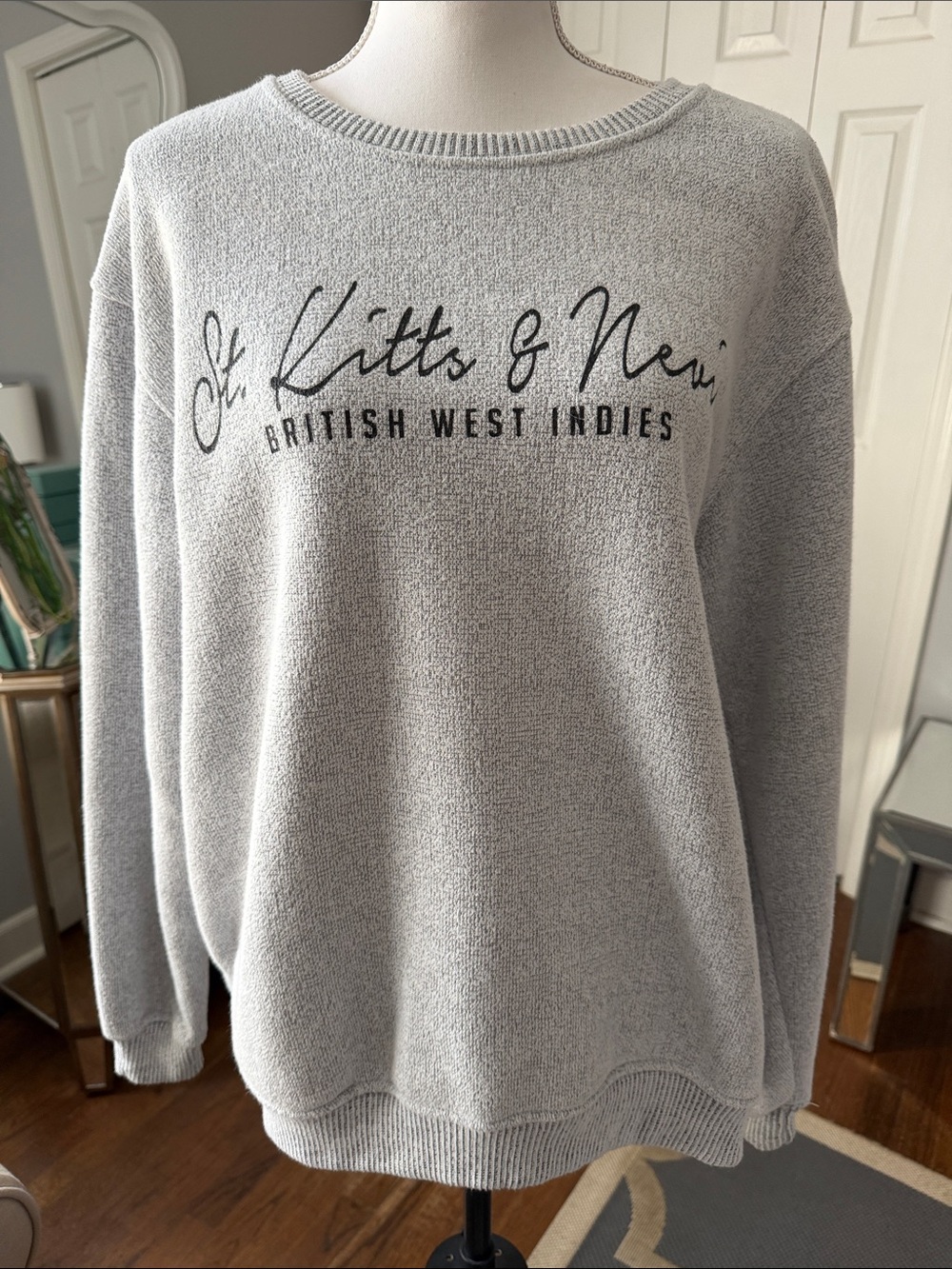 St. Kitts & Nevis British West Indies Comfy Soft Premium Sweatshirt Sz Medium ❤️